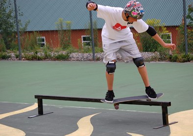 boy-grinding
